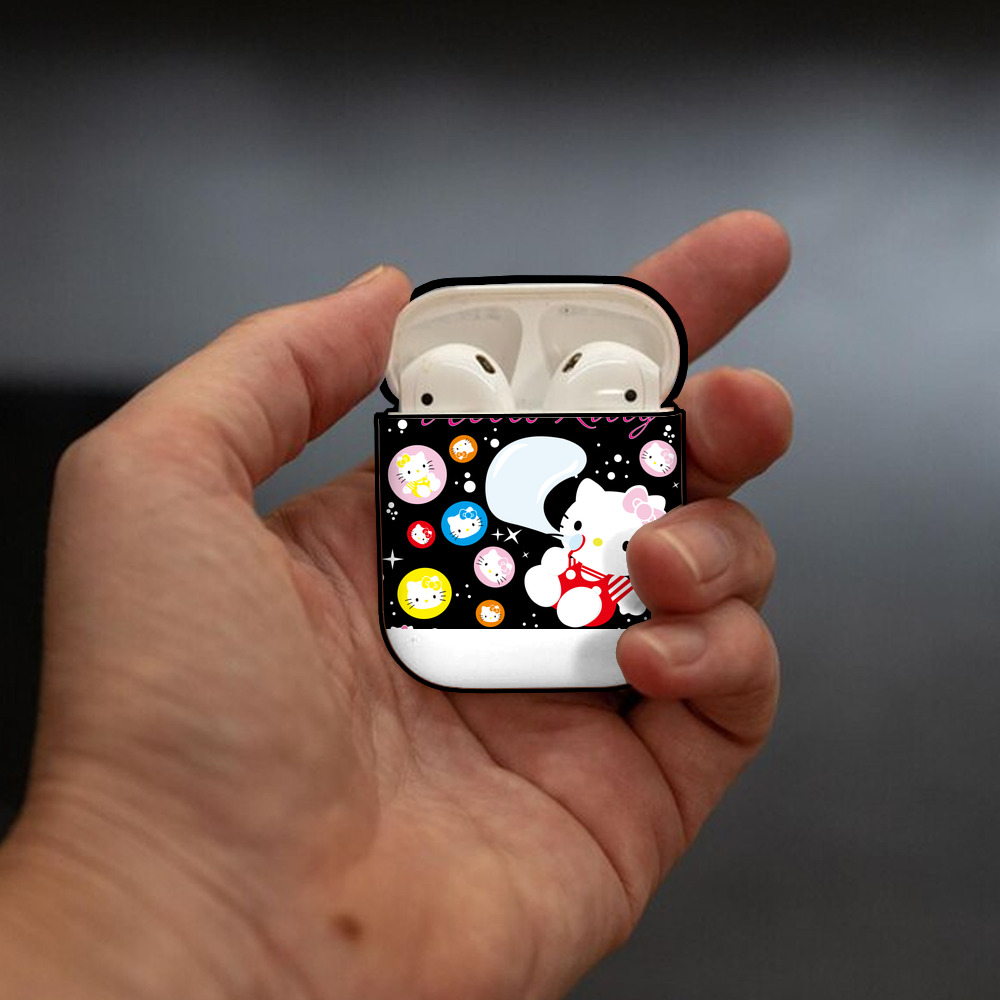 Hello Kitty ハローキティ AirPods 第2世代保護ケース ハードシェル ブラック 耐衝撃・防指紋・カラビナ付き