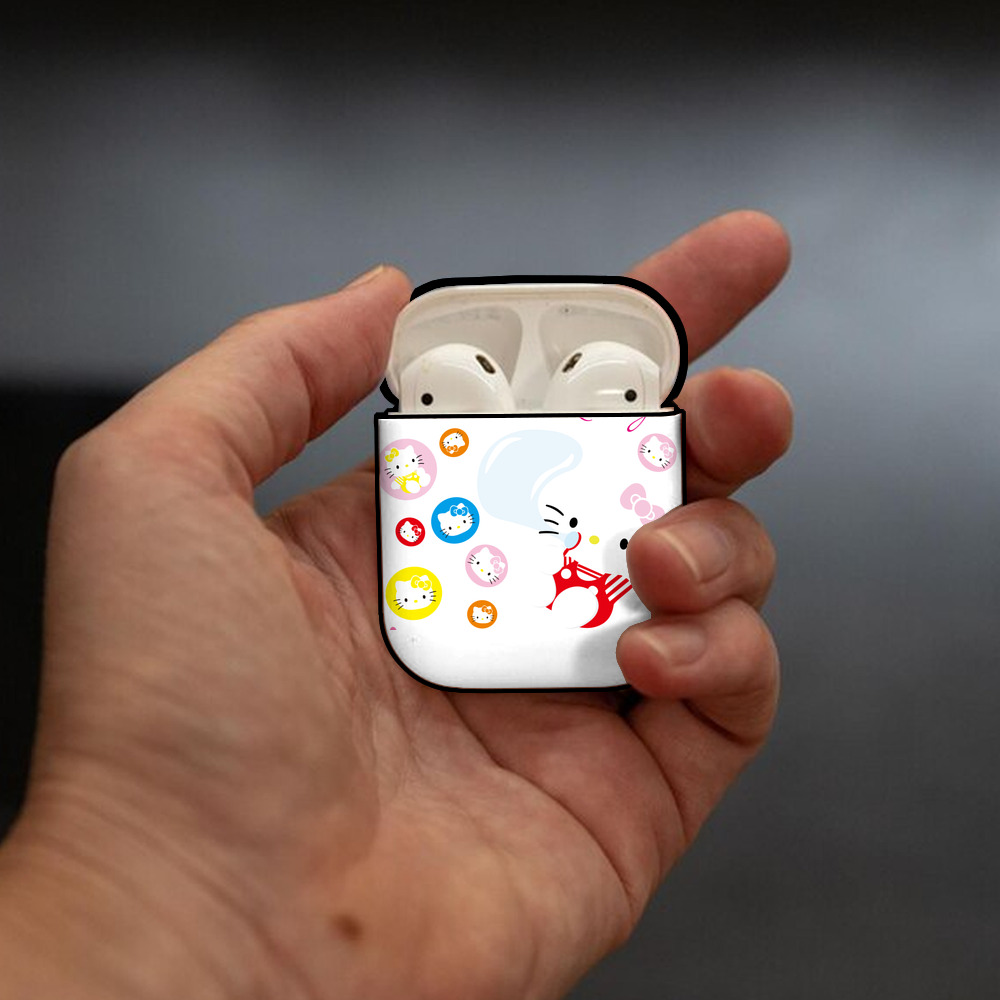 Hello Kitty ハローキティ AirPods 第2世代保護ケース ハードシェル ブラック 耐衝撃・防指紋・カラビナ付き