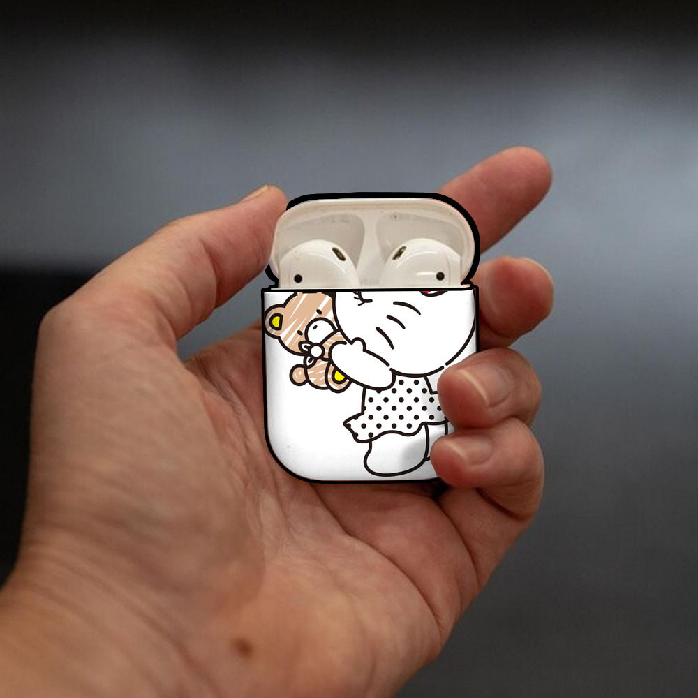 Hello Kitty ハローキティ AirPods 第2世代保護ケース ハードシェル ブラック 耐衝撃・防指紋・カラビナ付き