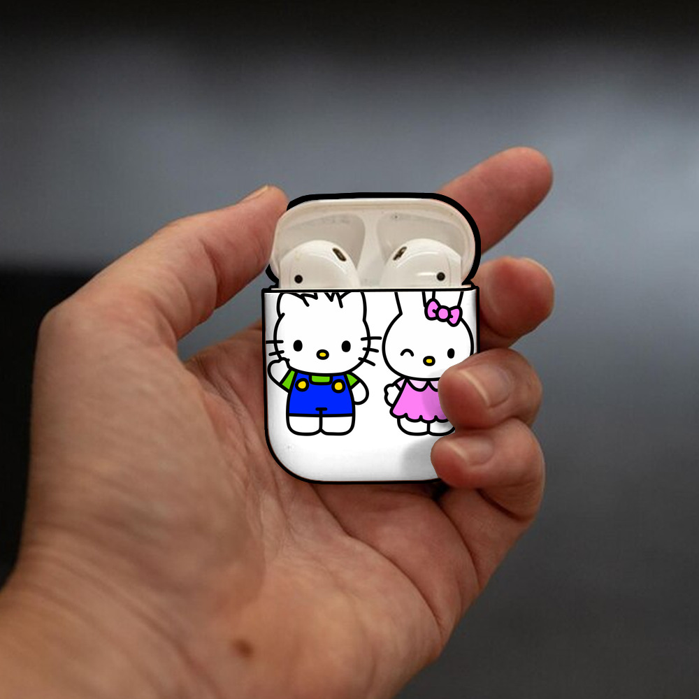 Hello Kitty ハローキティ AirPods 第2世代保護ケース ハードシェル ブラック 耐衝撃・防指紋・カラビナ付き