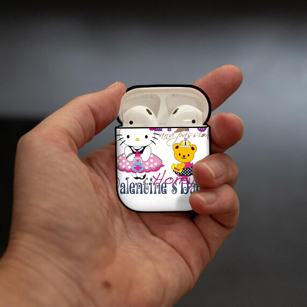 Hello Kitty ハローキティ AirPods 第2世代保護ケース ハードシェル ブラック 耐衝撃・防指紋・カラビナ付き