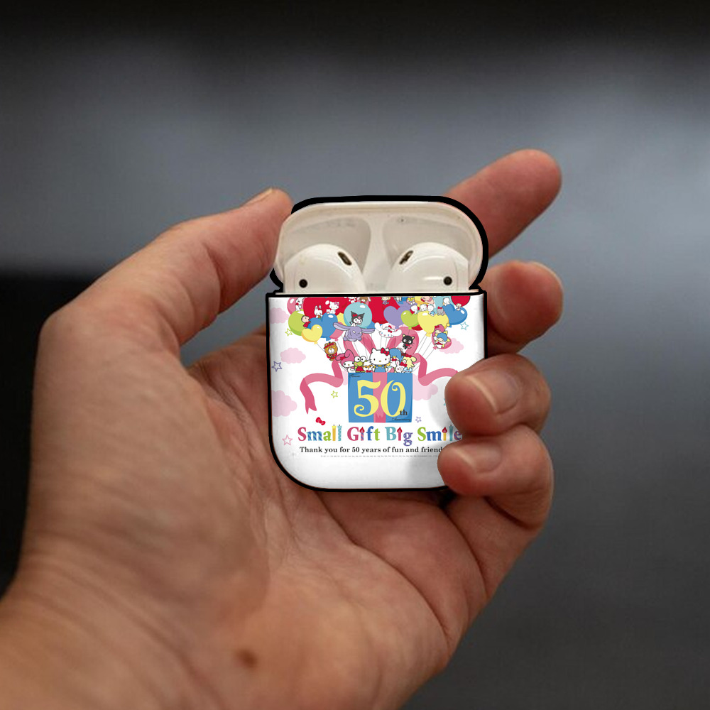 Hello Kitty ハローキティ AirPods 第2世代保護ケース ハードシェル ブラック 耐衝撃・防指紋・カラビナ付き