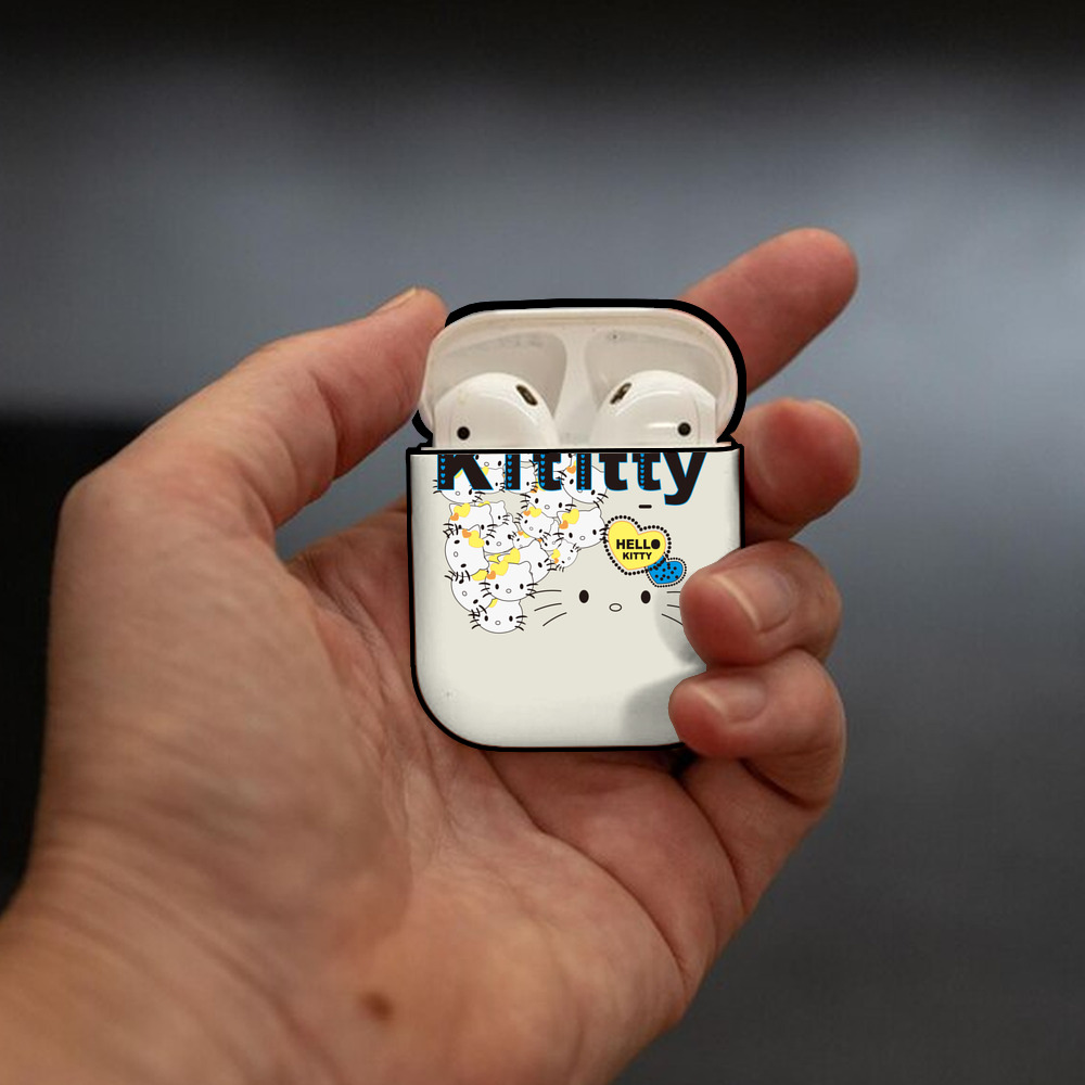 Hello Kitty ハローキティ AirPods 第2世代保護ケース ハードシェル ブラック 耐衝撃・防指紋・カラビナ付き