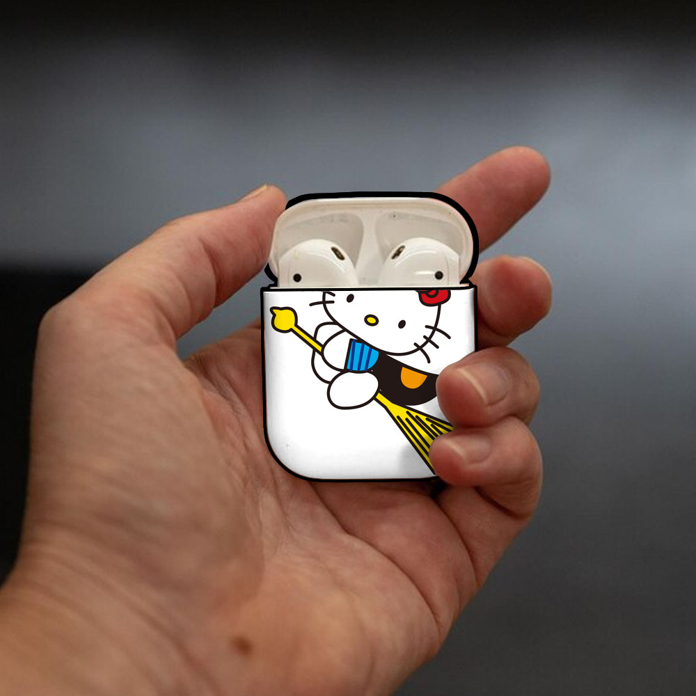 Hello Kitty ハローキティ AirPods 第2世代保護ケース ハードシェル ブラック 耐衝撃・防指紋・カラビナ付き