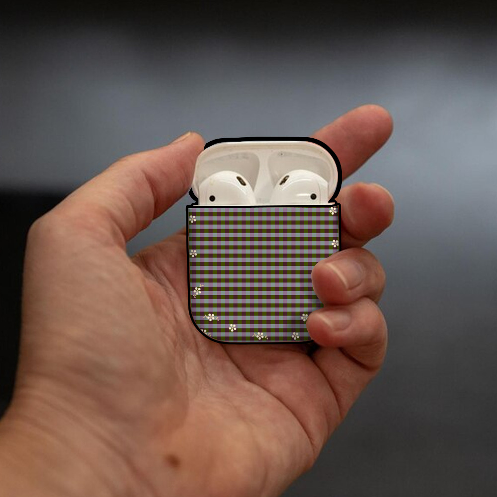 Hello Kitty ハローキティ AirPods 第2世代保護ケース ハードシェル ブラック 耐衝撃・防指紋・カラビナ付き