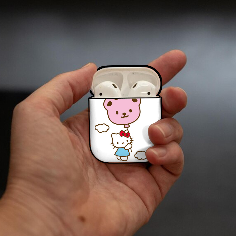 Hello Kitty ハローキティ AirPods 第2世代保護ケース ハードシェル ブラック 耐衝撃・防指紋・カラビナ付き