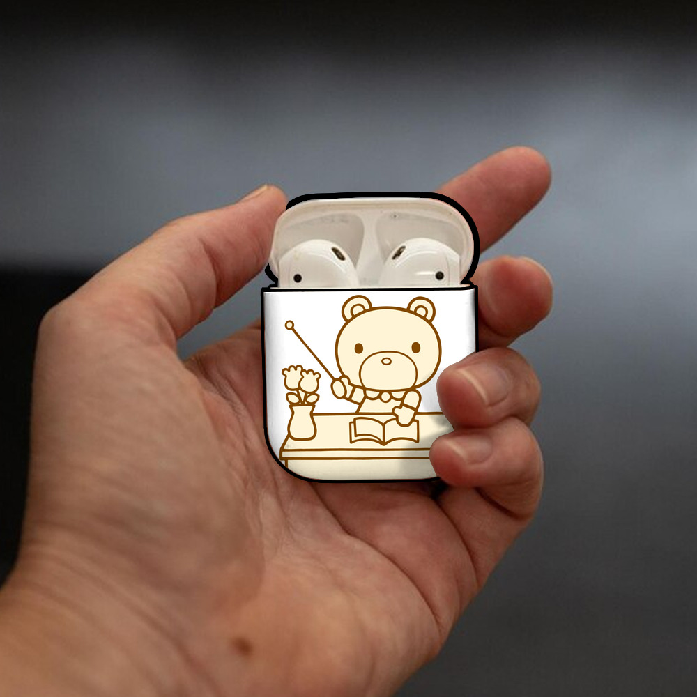 Hello Kitty ハローキティ AirPods 第2世代保護ケース ハードシェル ブラック 耐衝撃・防指紋・カラビナ付き