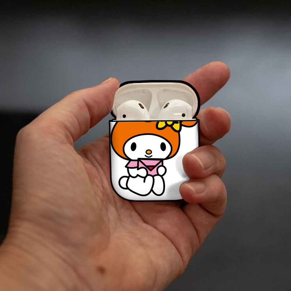 Hello Kitty ハローキティ AirPods 第2世代保護ケース ハードシェル ブラック 耐衝撃・防指紋・カラビナ付き