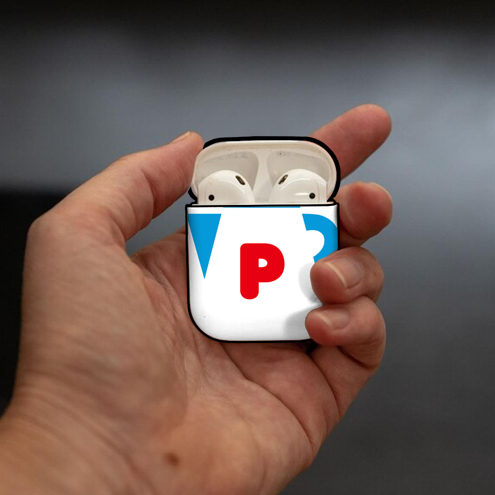 Hello Kitty ハローキティ AirPods 第2世代保護ケース ハードシェル ブラック 耐衝撃・防指紋・カラビナ付き