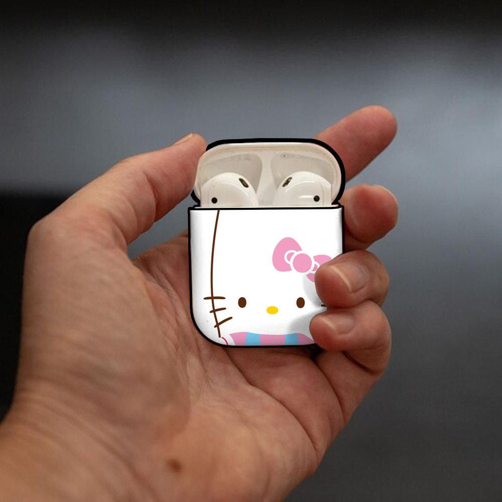 Hello Kitty ハローキティ AirPods 第2世代保護ケース ハードシェル ブラック 耐衝撃・防指紋・カラビナ付き